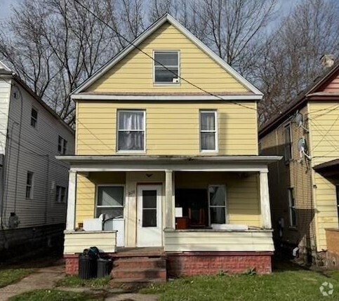 Building Photo - 820 Wayne St