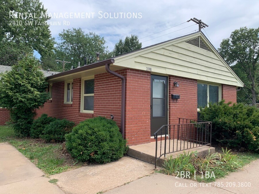 *DUPLEX* 2310 SW Fairlawn Rd 2 BED/1 BATH Townhome Rentals in Topeka