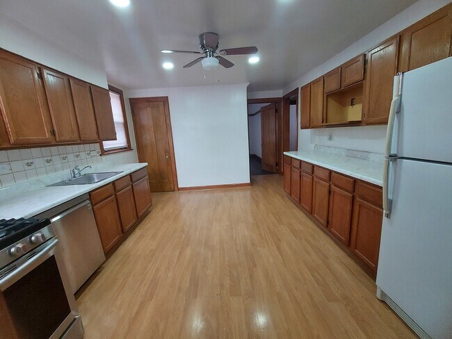 Foto del edificio - 5908 W Grace St