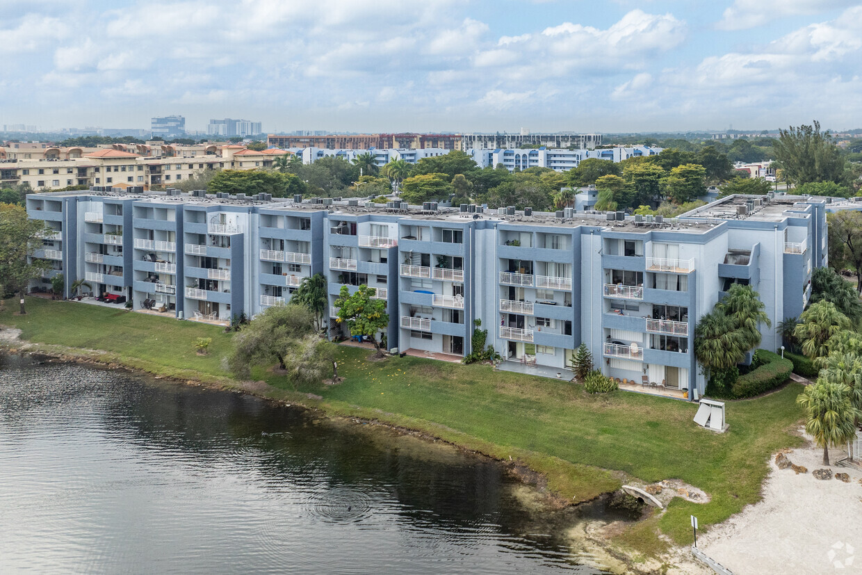 Primary Photo - The Beach Club at Fontainebleau Park