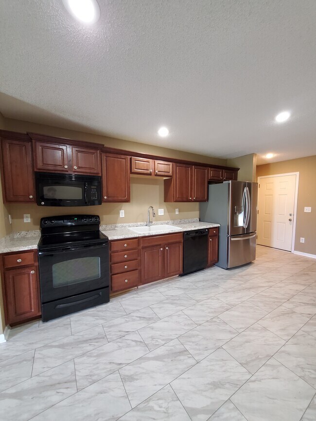 Foto del edificio - 15428 NW 123rd St