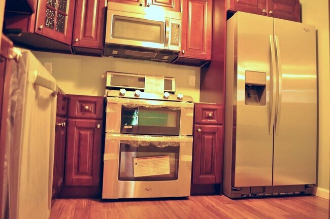 Foto del edificio - 302 Trinity Ct