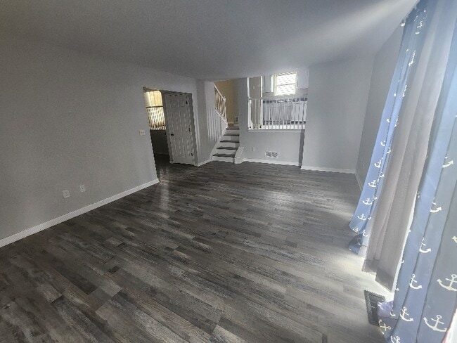 Building Photo - 966 Robmeyer Dr