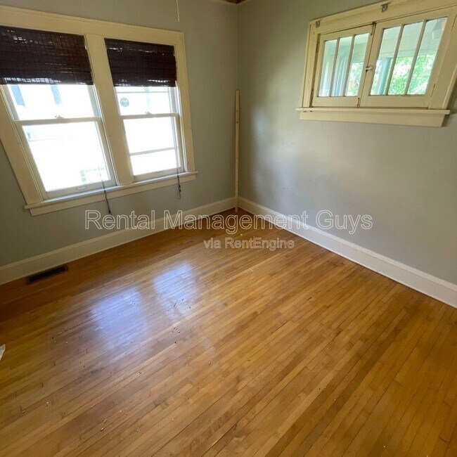 Foto del edificio - 1801 N Thomas Ave