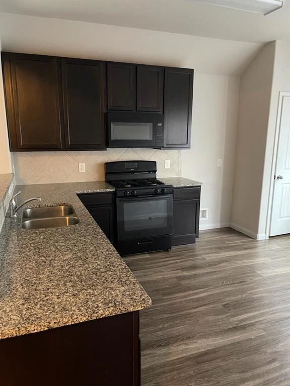 Foto del edificio - 10322 White Fir Villa Ave