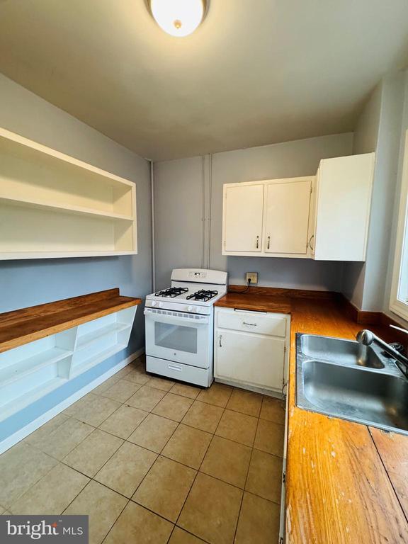 Foto del edificio - 3117 Martha Custis Dr