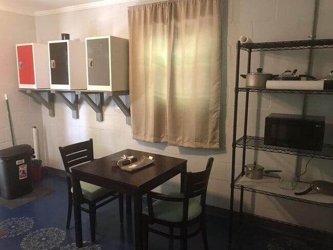 Building Photo - 3533 Brookdale Ave