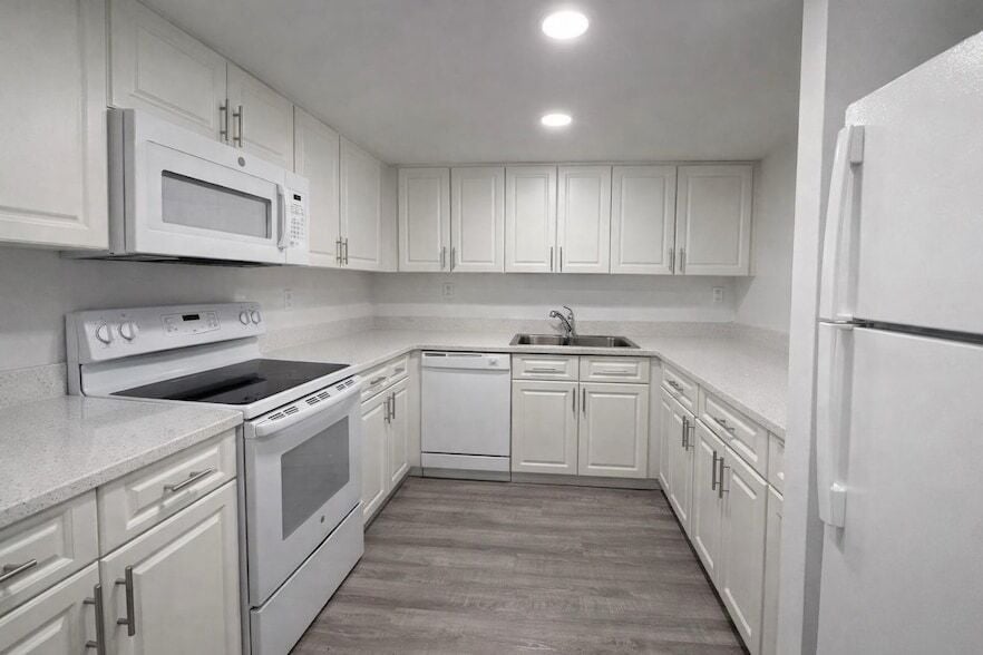 Photo - 17350 NW 68th Ave Unit 300-312