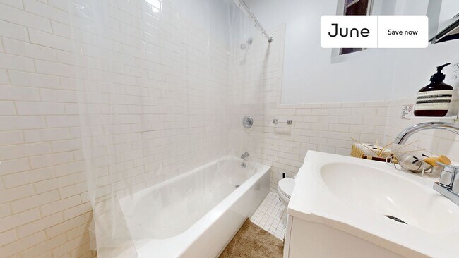 Foto del edificio - 715 E 5th St