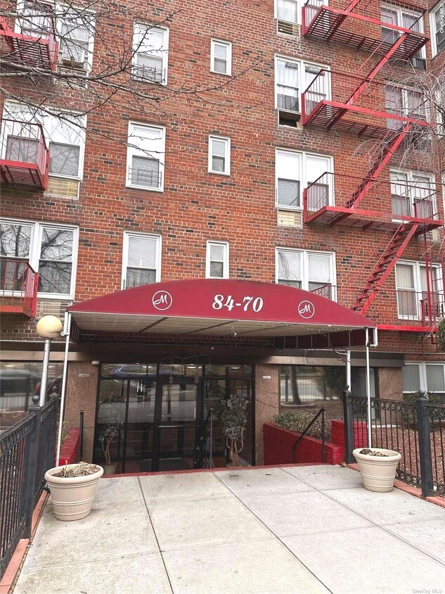 Primary Photo - 84-70 129th St