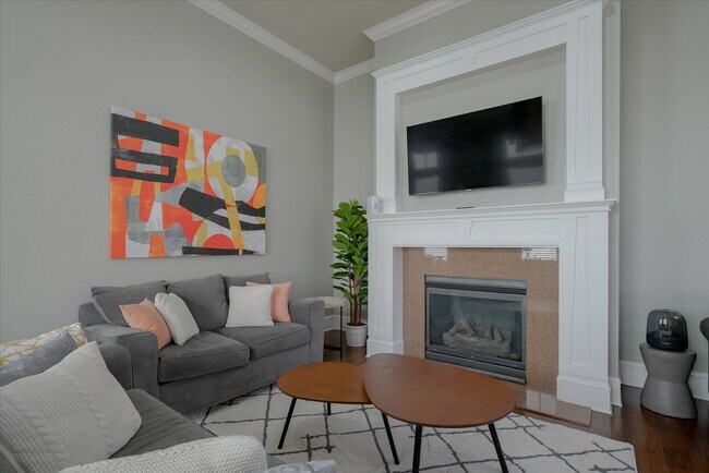 Building Photo - 2618 Thomas Ave