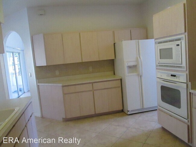 Building Photo - 3 br, 2 bath House - 5698 N Lena Dr