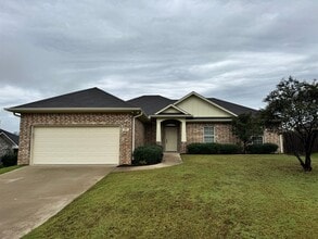 Building Photo - 309 Ash Dr
