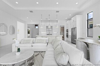 Building Photo - 4931 Rivo Alto Cir
