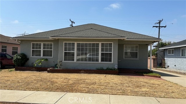 Building Photo - 2305 W Victoria Ave