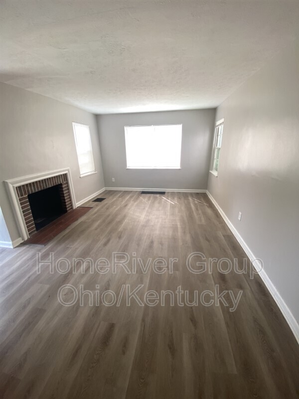 Building Photo - 3325 Cornell Dr