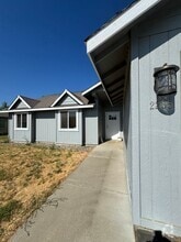 Building Photo - 2205 Brookefield St