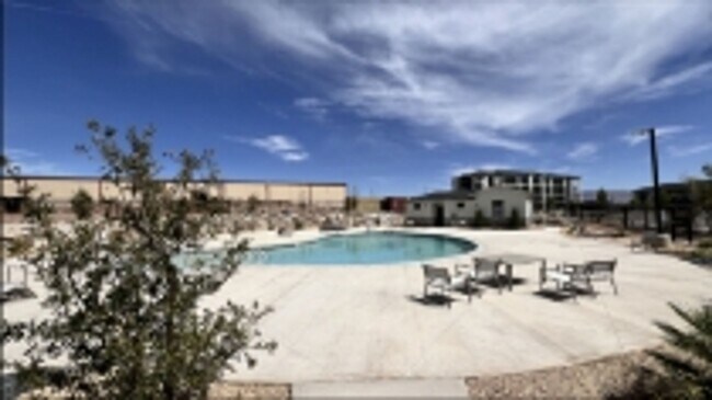 Foto del edificio - 2 Bed 1 Bath in Hurricane!!