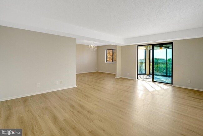 Photo - 5904 Mt Eagle Dr Apartment