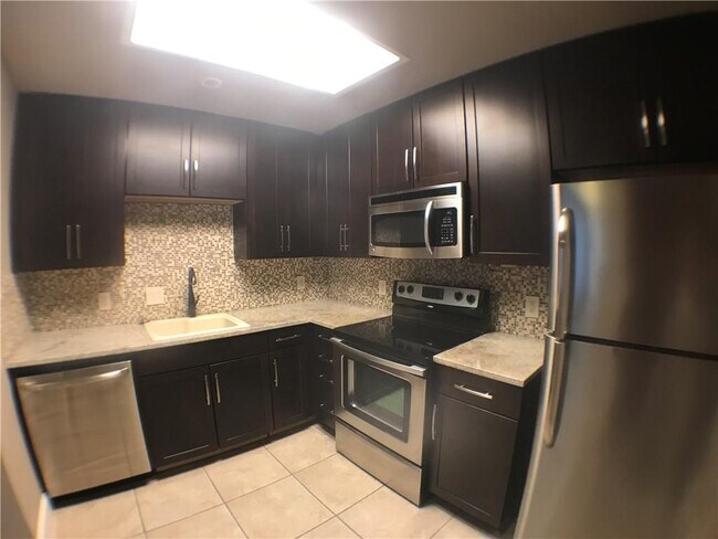 Building Photo - 2529 Rio Grande St