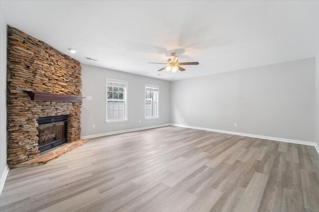 Building Photo - 1520 Birkdale Ct