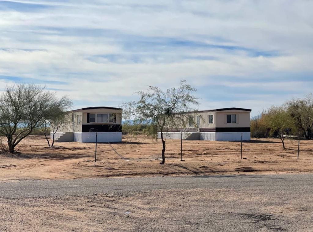 Foto principal - 16501 W Dubois Rd