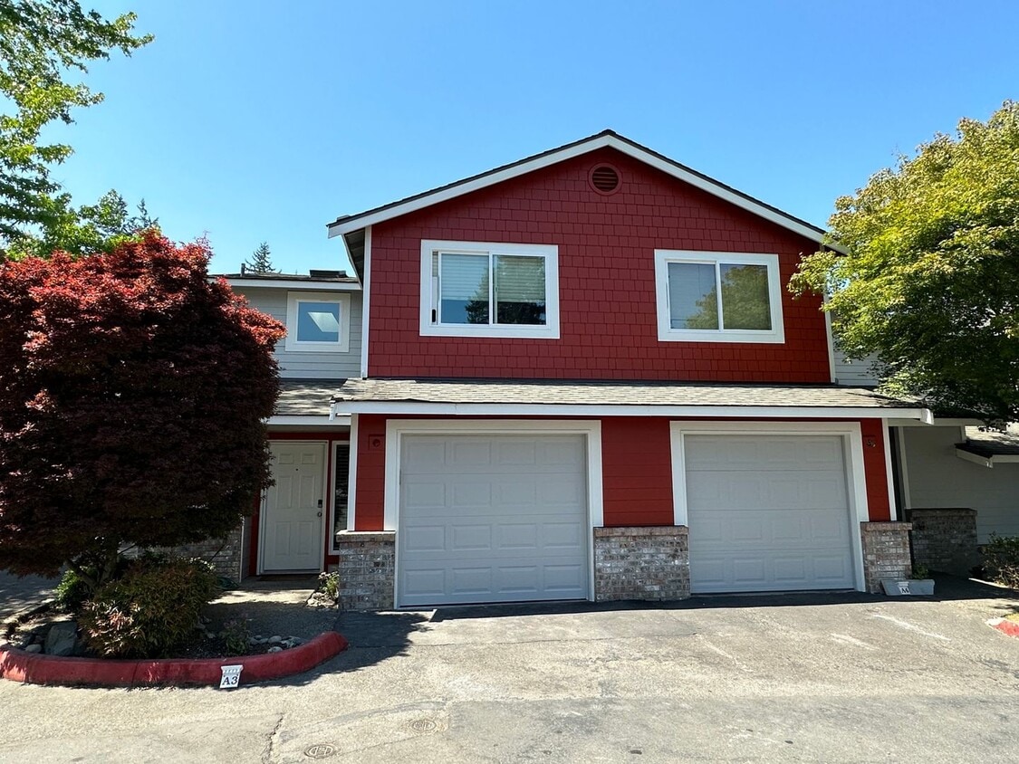 Primary Photo - Canyonwood Townhouse ~ Bothell