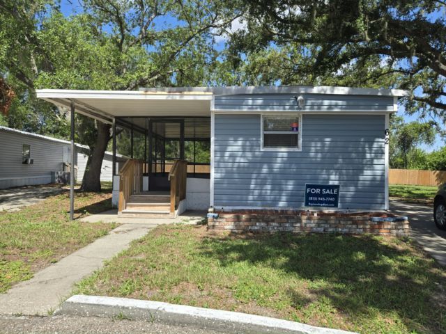 Primary Photo - 11211 East Bay Rd