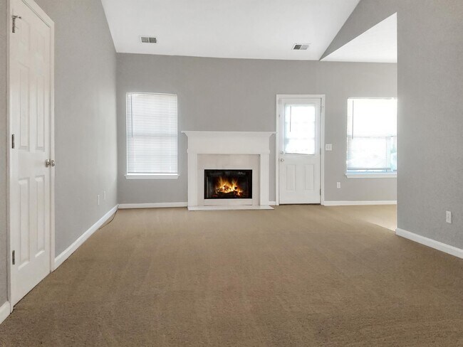 Building Photo - 1388 Highgrove Ct