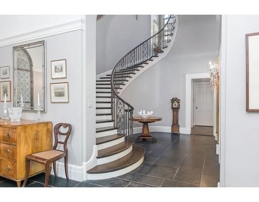 Foto del edificio - 582 Blue Hill Avenue