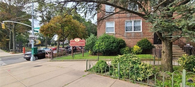 Foto del edificio - 141-18 78th Ave
