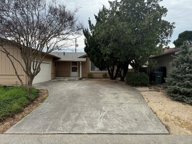 Foto del edificio - 2 Bedroom 2 Bath One Story Senior Community Vacaville *Star Rentals