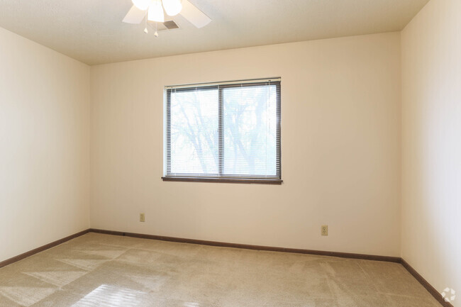 1HAB, 1BA - 570 ft² - Orchard Park Apartments