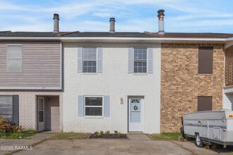 Building Photo - 121 Courtney Dr