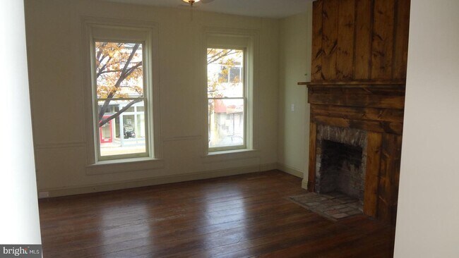 Foto del edificio - 767 Washington Blvd