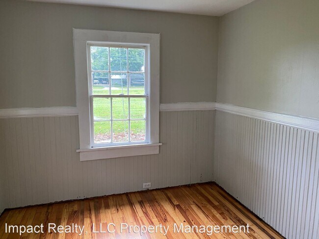 Building Photo - 3 br, 1 bath House - 1018 Lonesome Bend Road