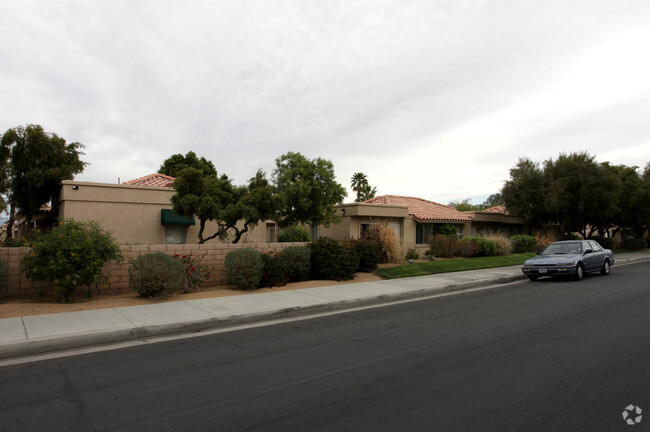 Building Photo - Catalina Gardens