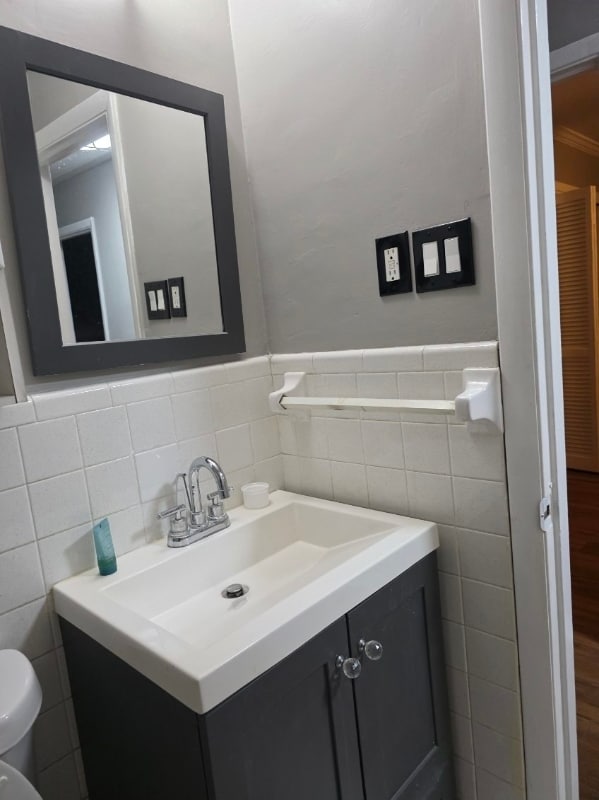 Building Photo - 2975 Edna Ln