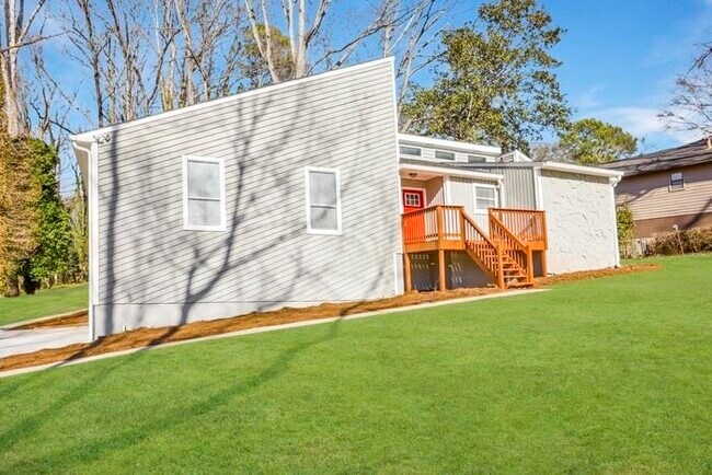 Building Photo - 5239 Rockbridge Dr