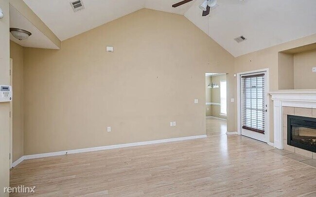 Building Photo - 3 br, 2 bath House - 946 Arbor Springs Cir...