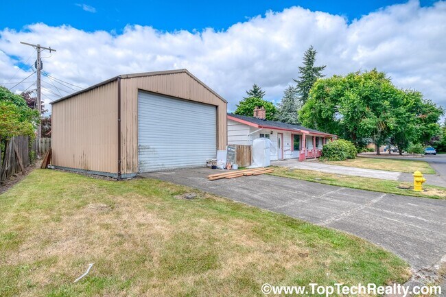 Building Photo - 14390 SW Furlong Way