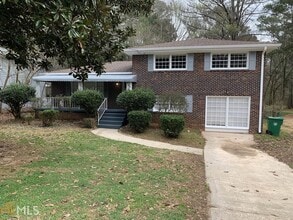 Building Photo - 2386 Miriam Ln