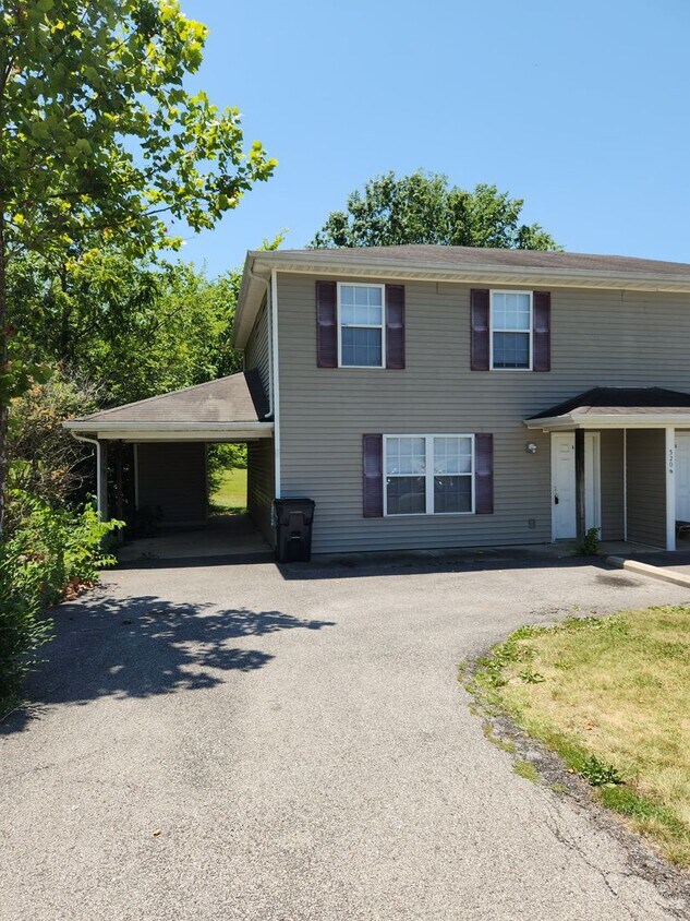 Foto principal - 3206 Elm Grove Dr