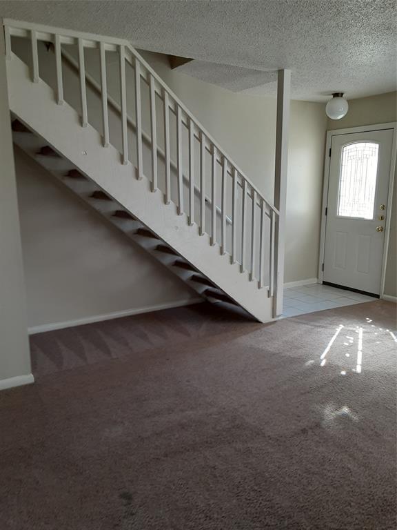 Foto del edificio - 3206 Mossrock Dr