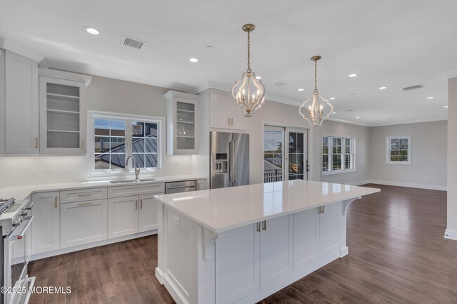 Building Photo - 58 Seaview Ave