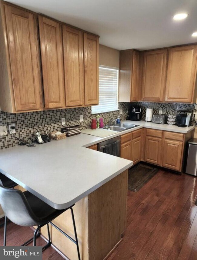 Building Photo - 13824 Redstone Dr