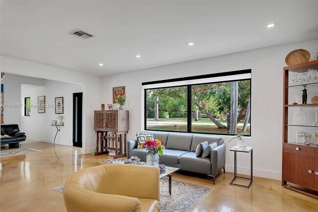 Building Photo - 6760 SW 144th St