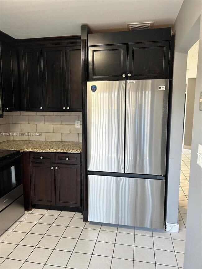 Building Photo - 1136 NE 210th Terrace