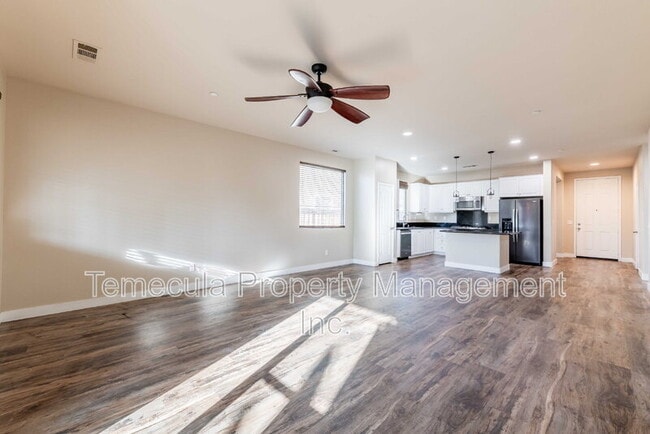 Foto del edificio - 30643 View Ridge Ln