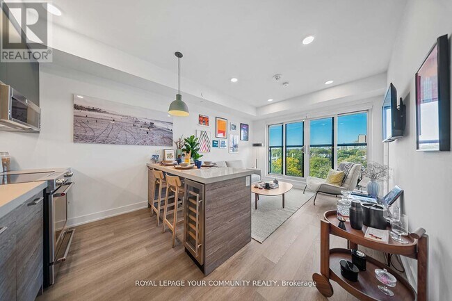 Photo du bâtiment - 484 Spadina Ave.